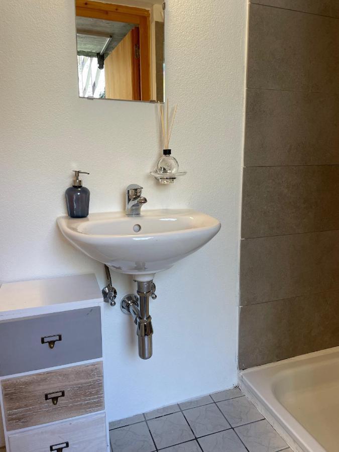 Birdbox Curzutt Hotel Monte Carasso Buitenkant foto